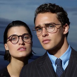 Окуляри: Захист, стиль у повсякденному житті Окуляри, що символізують їхню багатофункціональну роль у повсякденному житті.