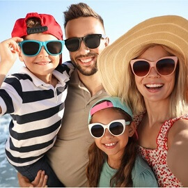 Сонцезахисні окуляри: Захист чи аксесуар? Яскраві сонцезахисні окуляри